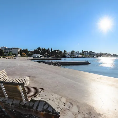 Casa Astrid By The Sea In Дом отдыха Пореч