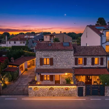 Casa Astrid By The Sea In Poreč