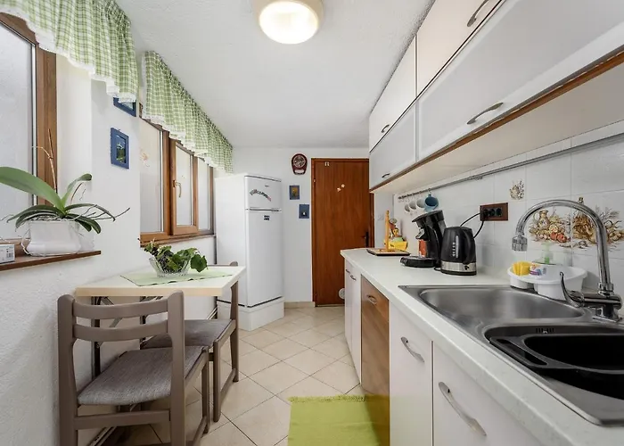 펜션 Casa Astrid By The Sea In 포레치