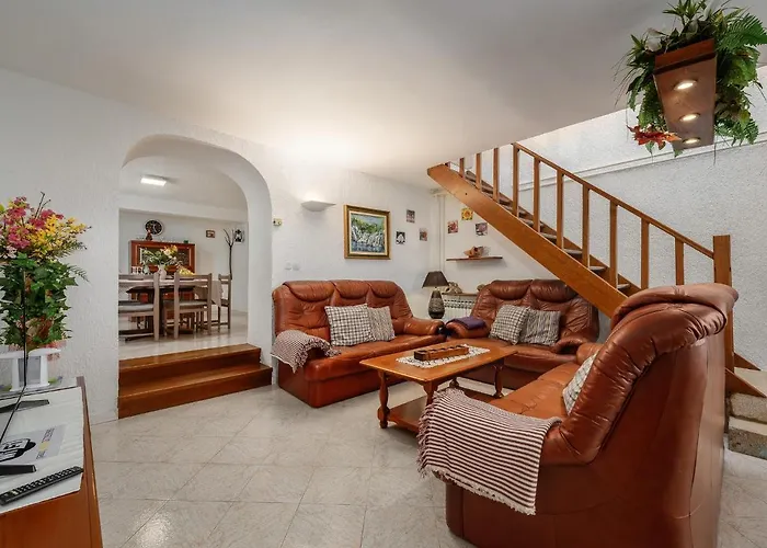 Casa Astrid By The Sea In 펜션 *
