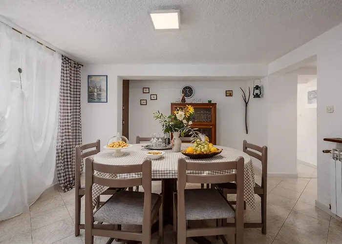 Casa Astrid By The Sea In 펜션 포레치